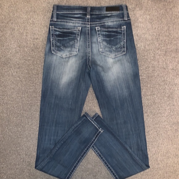 Daytrip Jeans - Picture 2 of 9